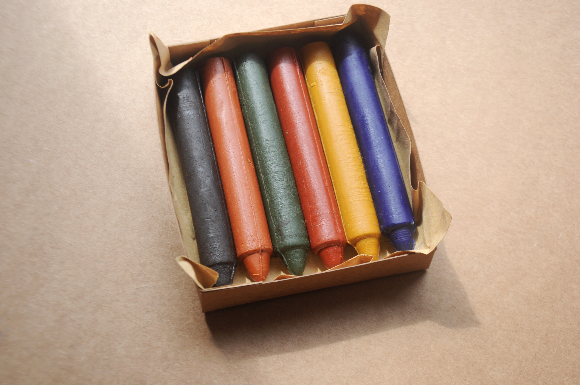 open box of standard beeswax crayons set of 6